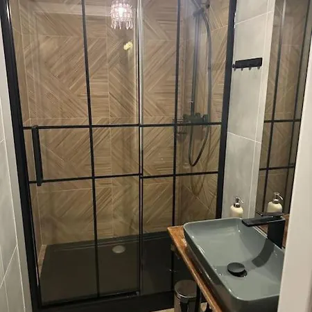 Chillout 4 Bedrooms Apartment *