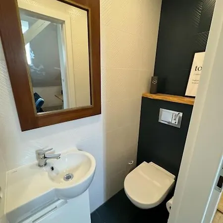 Chillout 4 Bedrooms Apartman Varsó