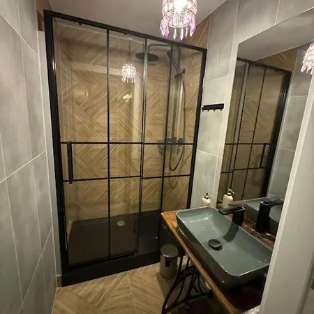 Chillout 4 Bedrooms Apartman *